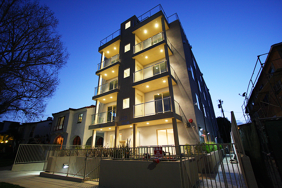 819 S Holt Ave, Suite 100 — night exterior